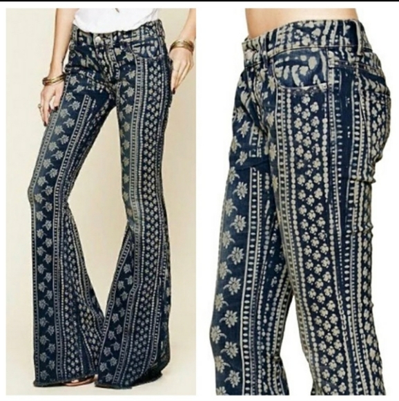 Free People Denim - 💎FREE PEOPLE 💎Rare, like new! size 28 Bali print festival raw hem flare jeans!